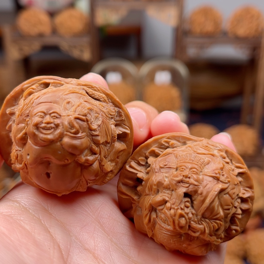 核桃把件财神弥勒