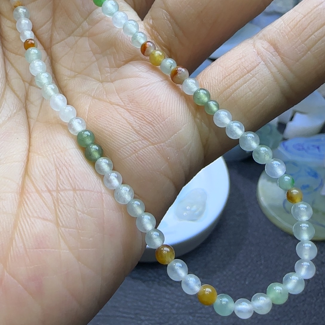 翡翠颈饰未镶嵌手链