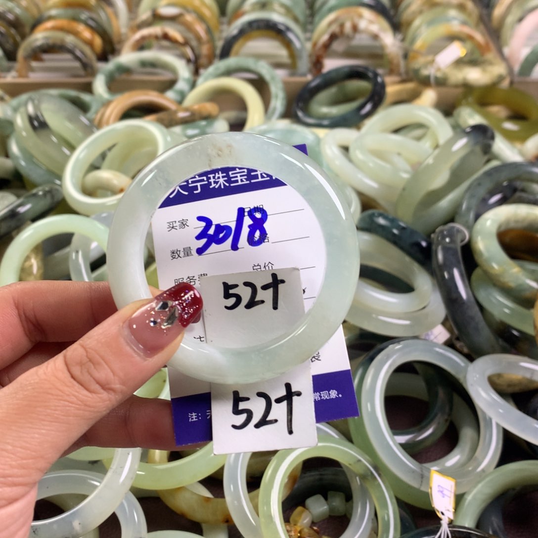 蛇纹石玉手镯未镶嵌小****3018