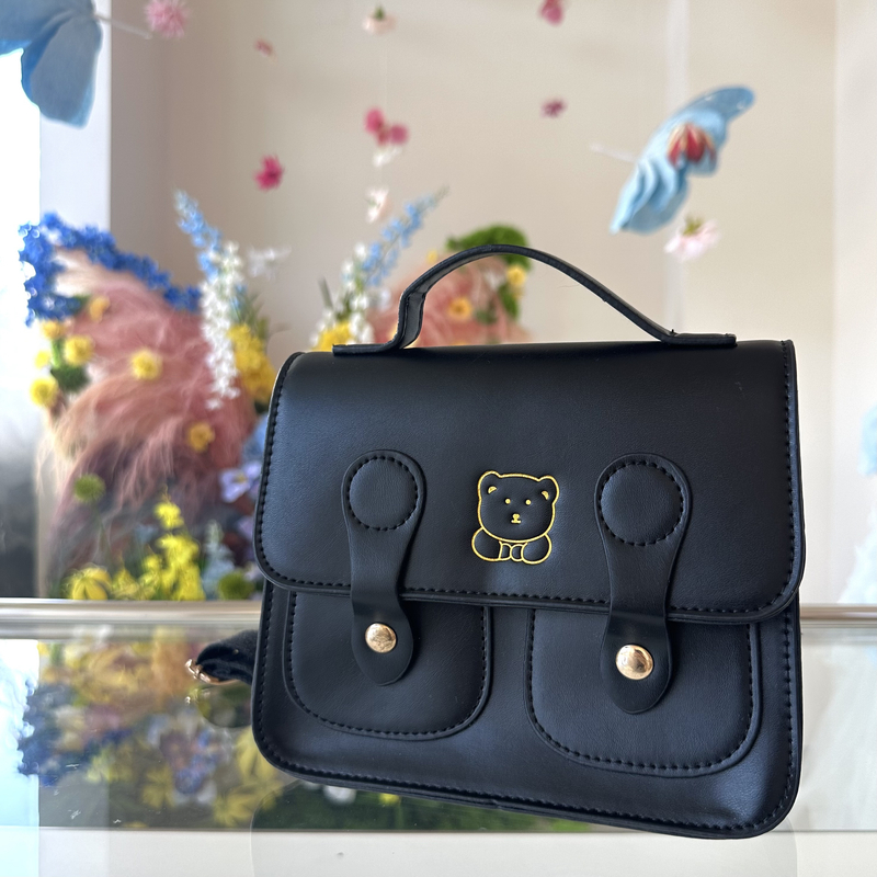 可爱小熊双肩包轻便时尚复古书包