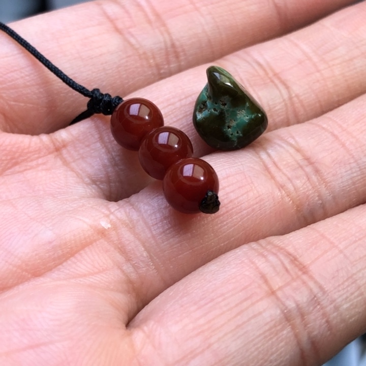 徐***稀南红玛瑙未镶嵌颈饰