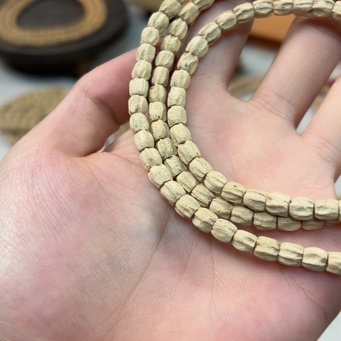 K***m吊坠柏香籽/百香籽