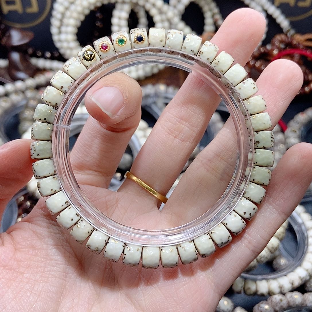 手串星月菩提木****?福利