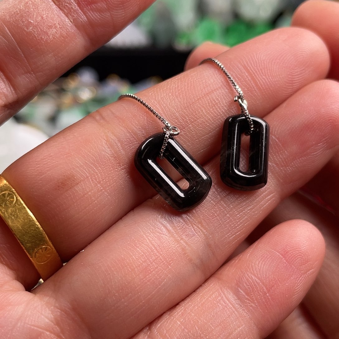 G***a翡翠未镶嵌吊坠(不含链)