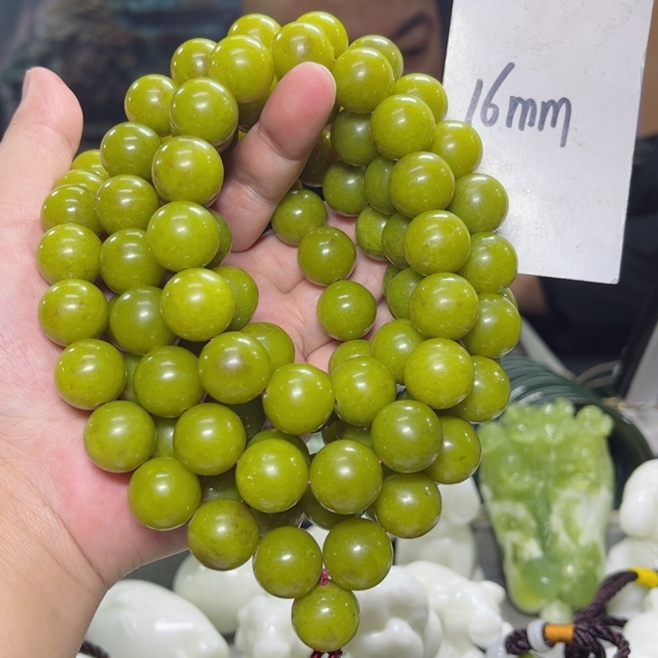 蛇纹石玉颈饰多样性发货未镶嵌