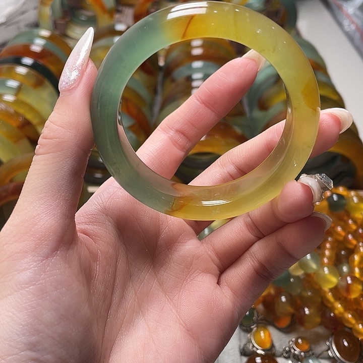 蛇纹石玉未镶嵌手镯52.6