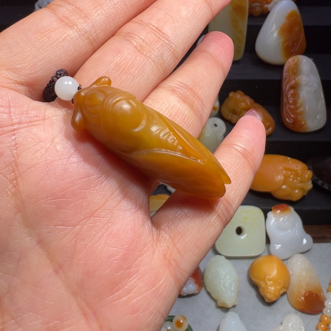 和田玉颈饰未镶嵌