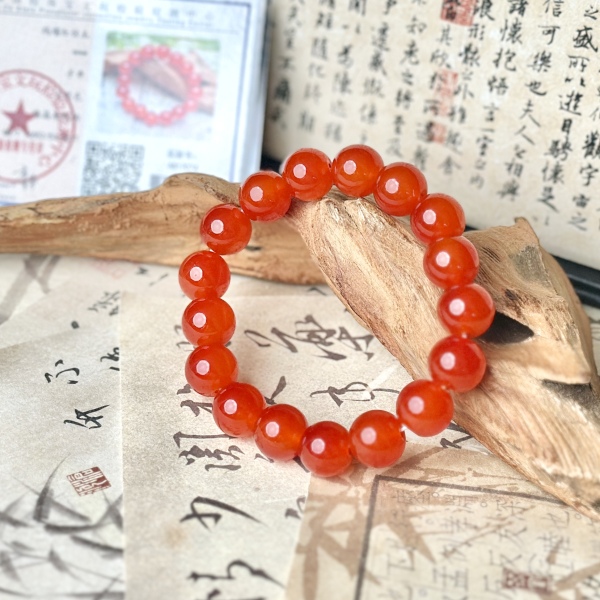 玛红精品手串带礼盒YU033