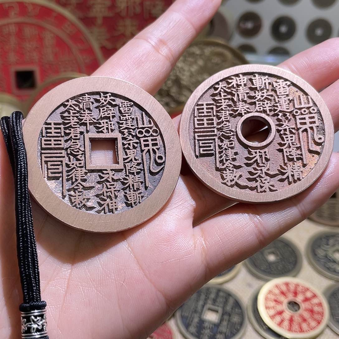 铜铜现代仿制工艺品花钱