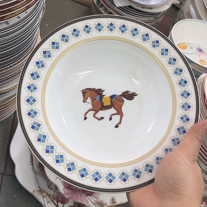 新骨瓷默认微瑕，2个8.5英寸草帽