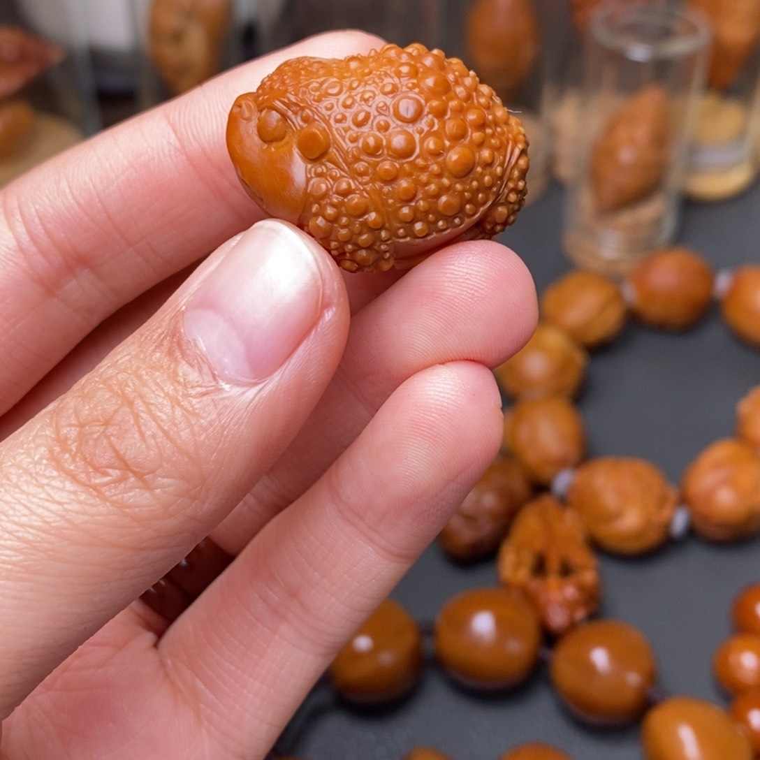 橄榄核手串/手链大**?金蟾单颗配饰