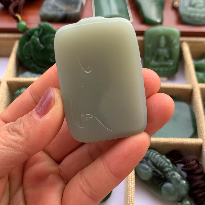 和田玉未镶嵌颈饰