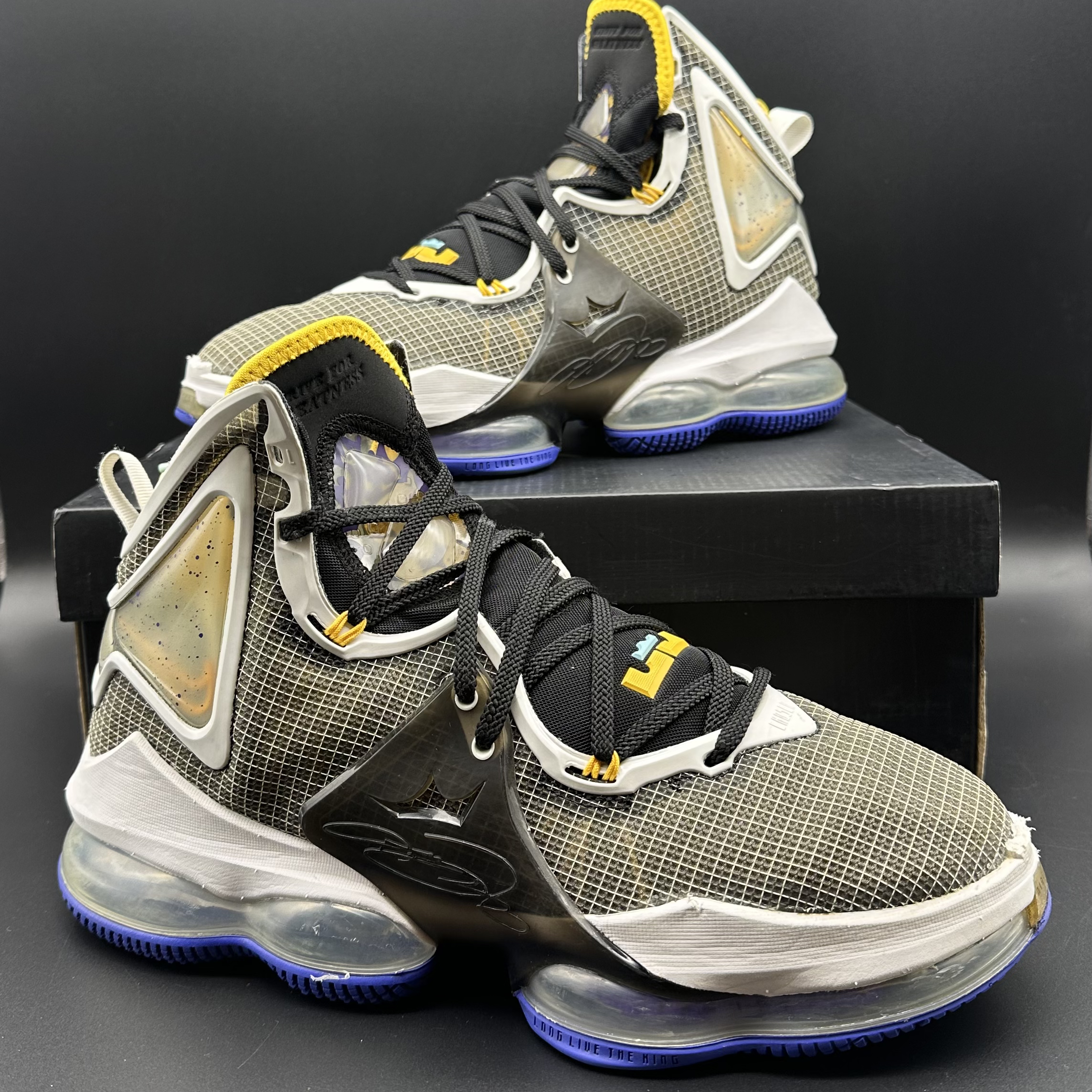 （43码）Nike 詹姆斯19 篮球鞋/黑灰/二手正品 配盒/DC9340-002
