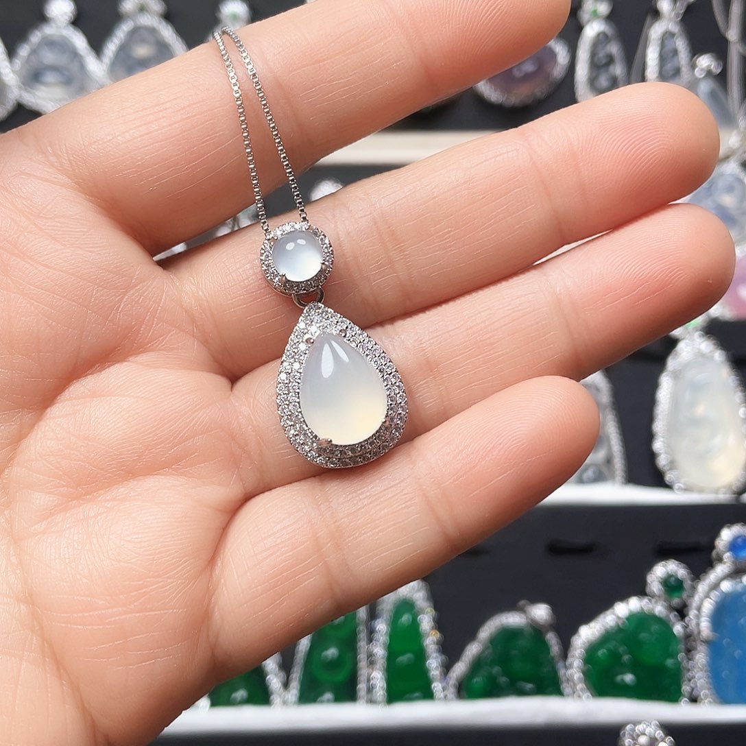 玛瑙/玉髓颈饰合金