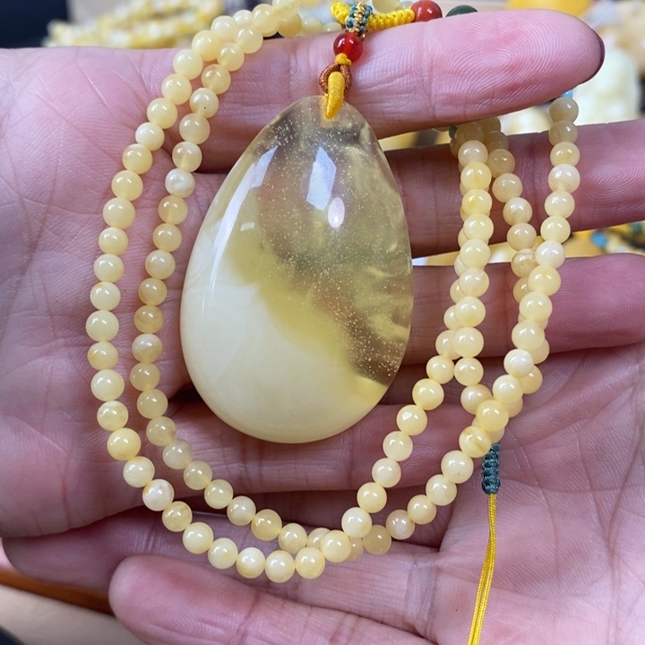 琥珀裸石未镶嵌水滴