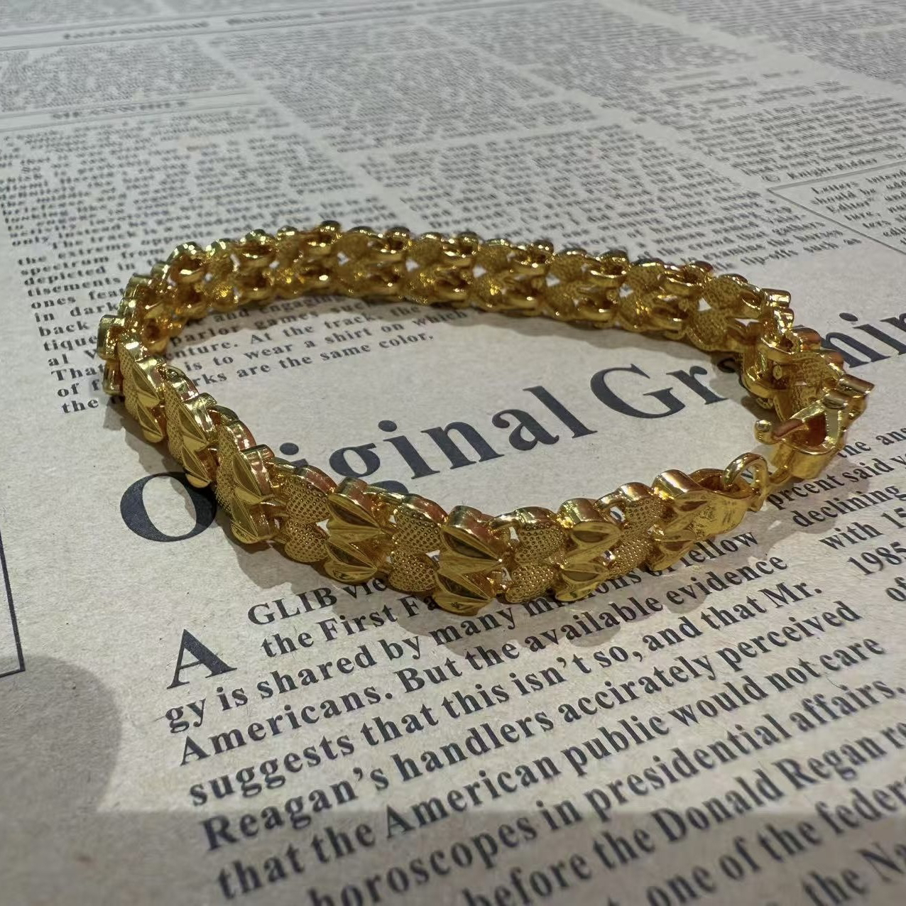 精美双排爱心手链B2