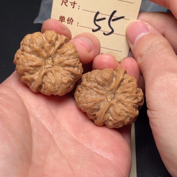 文玩核桃把件蛙蛙35尺白茬打底发55