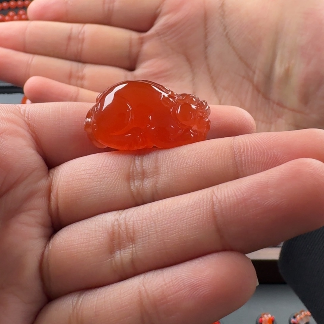 南红玛瑙未镶嵌貔貅31*17*18mm