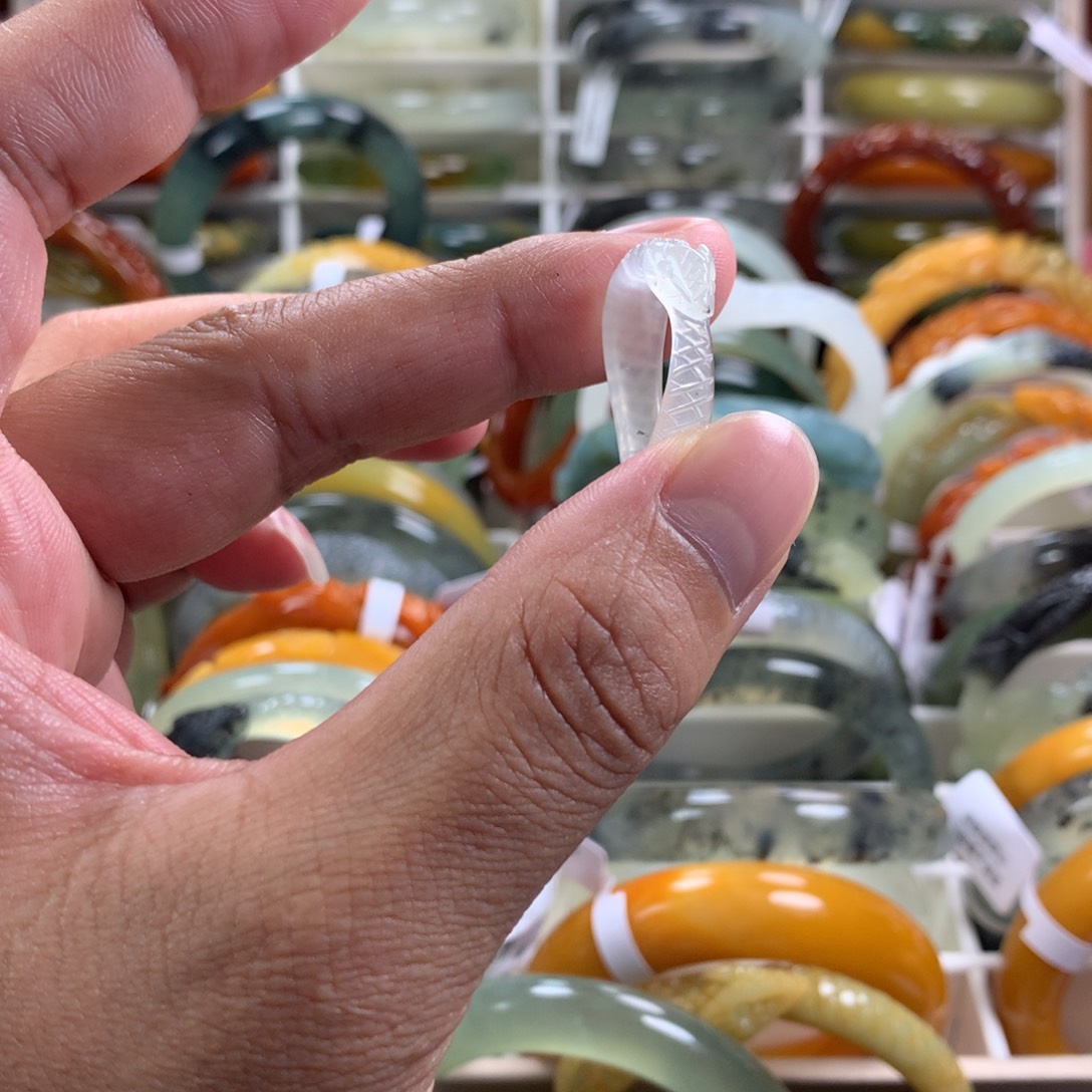 蛇纹石玉戒指未镶嵌