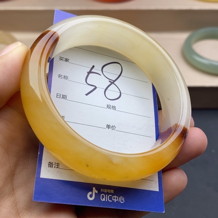 石英质玉未镶嵌手镯