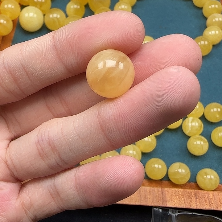 未镶嵌琥珀裸石天然a81