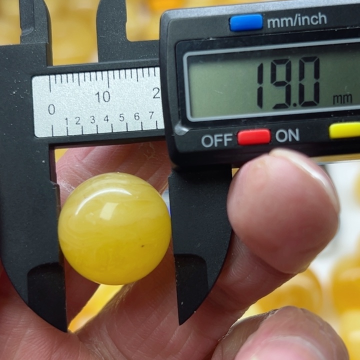 琥珀（矿物珀）裸石未镶嵌