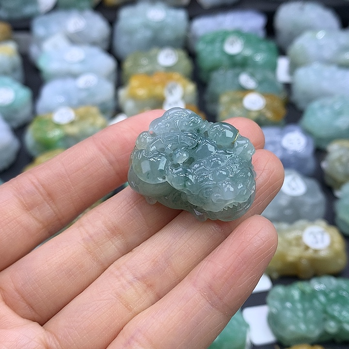 翡翠未镶嵌颈饰天然缅甸A货翡翠貔貅吊坠