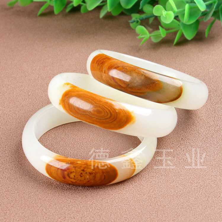 玉石新疆白玉 缠丝玉手镯带红油皮素面复古玉镯仿和田玉糖色 送盒