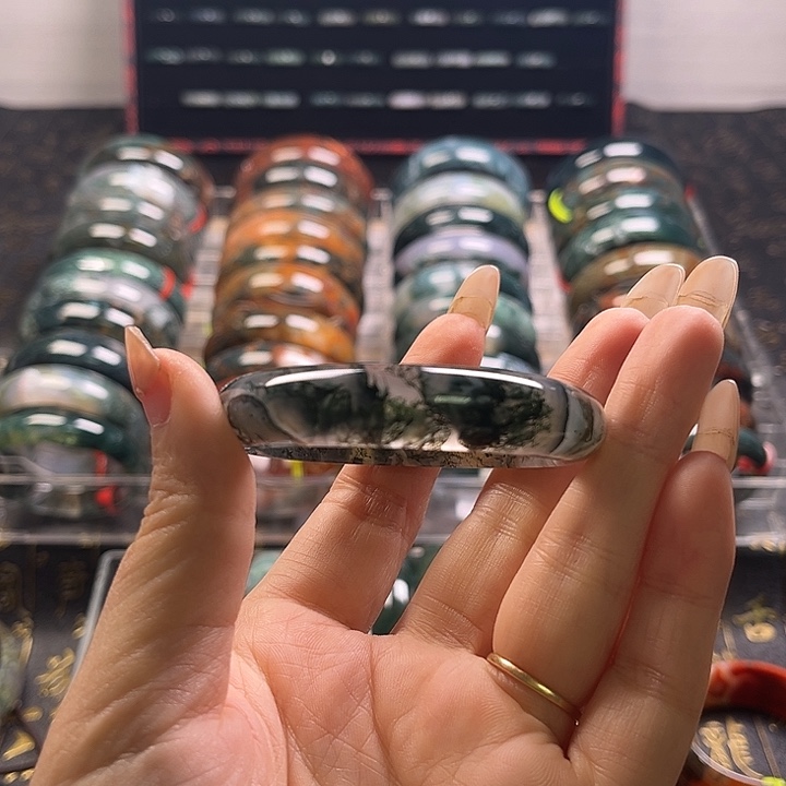 玛瑙/玉髓未镶嵌手镯