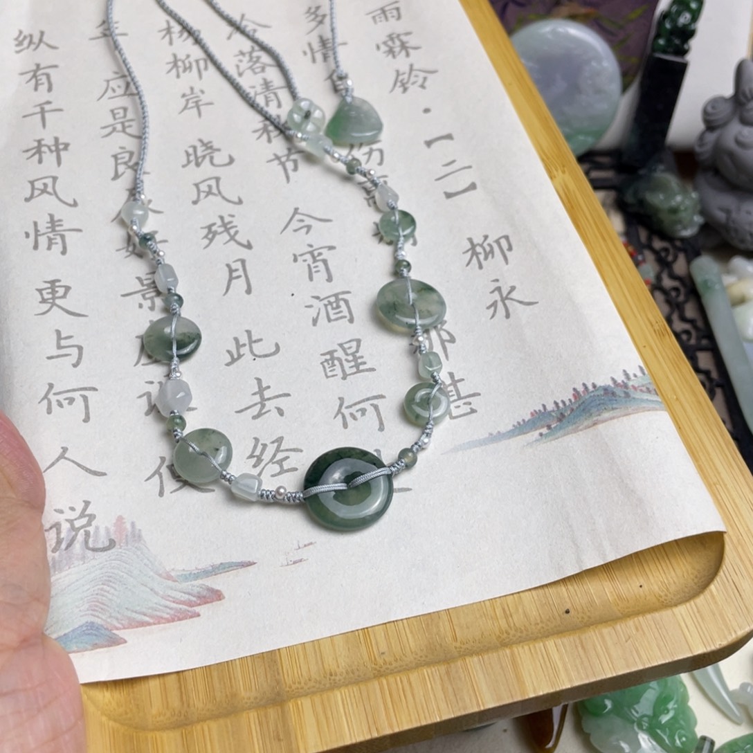 小****颈饰未镶嵌翡翠设计款项链