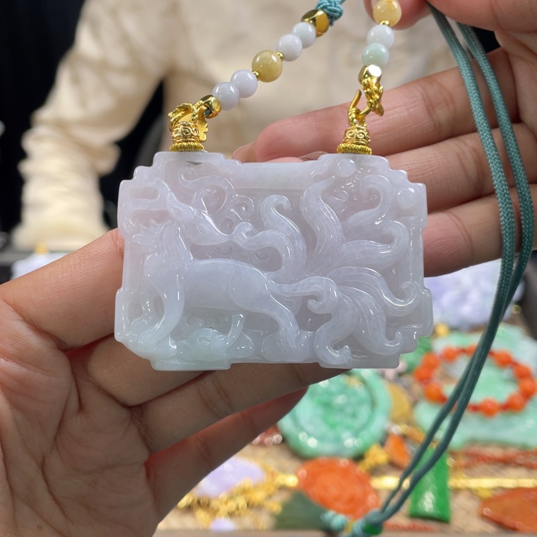 翡翠颈饰未镶嵌代编织