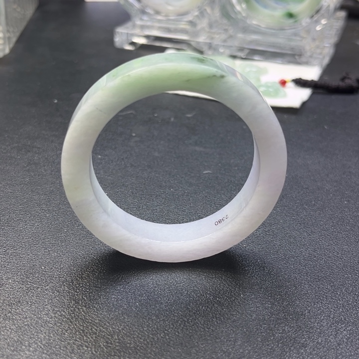 定制翡翠未镶嵌手镯