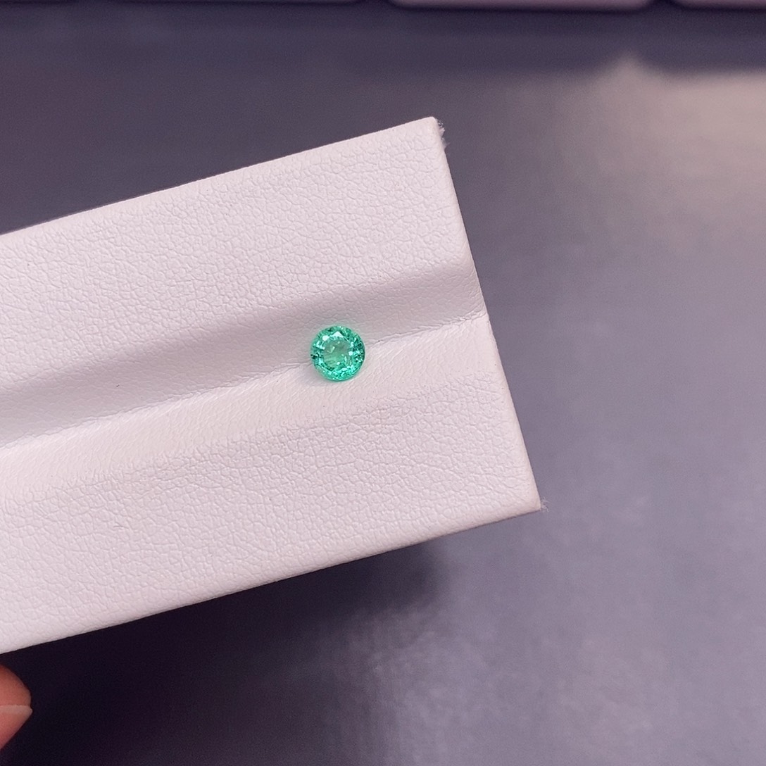 裸石祖母绿圆4.1mm