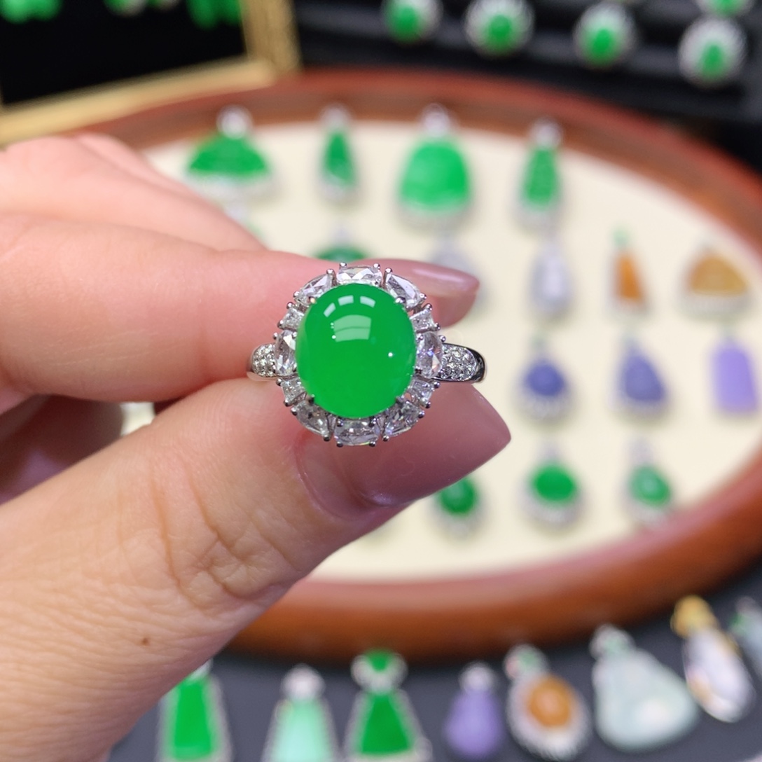 Z***e翡翠18K金镶嵌吊坠(不含链)