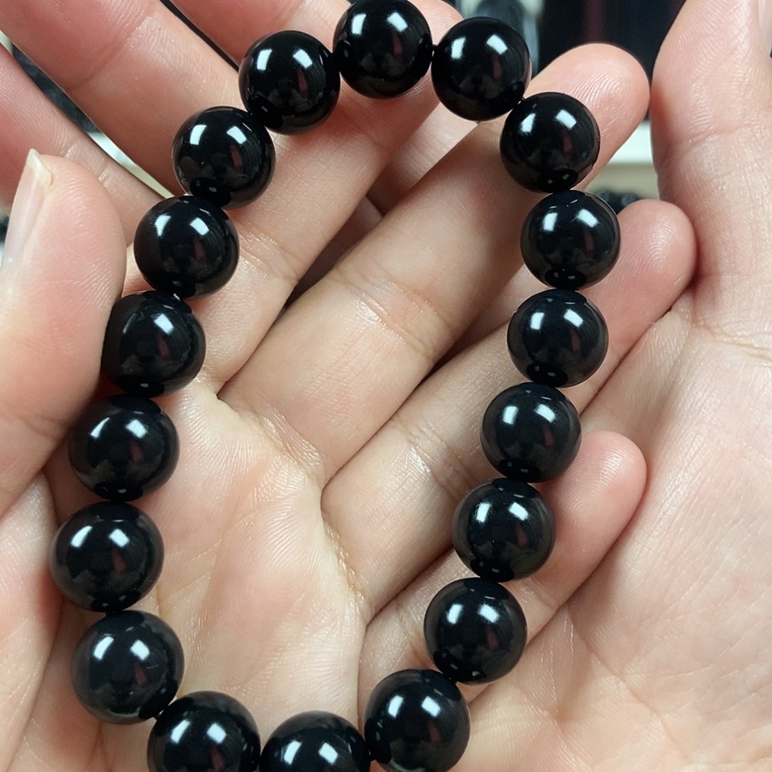 和田玉（墨玉）卡12圆珠珠宝级手串未镶嵌