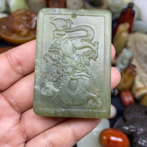 蛇纹石玉未镶嵌颈饰87