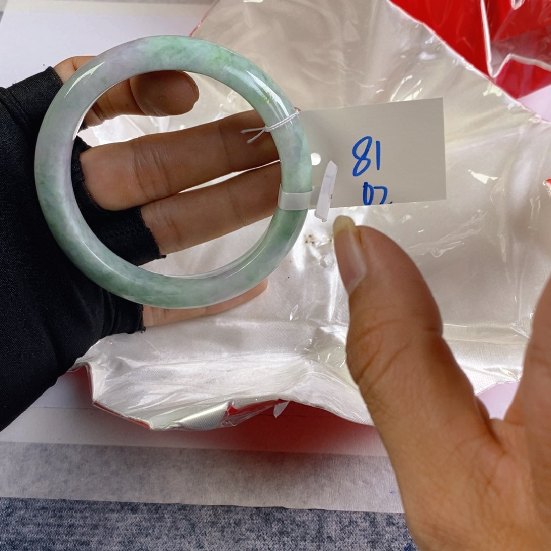 未镶嵌手镯翡翠81