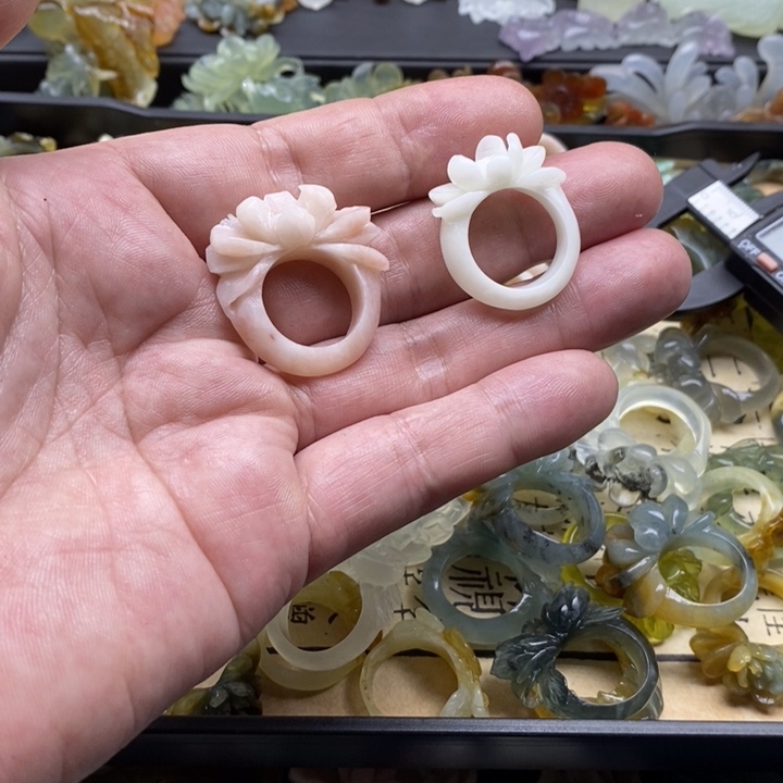 ****爱蛇纹石玉合金颈饰