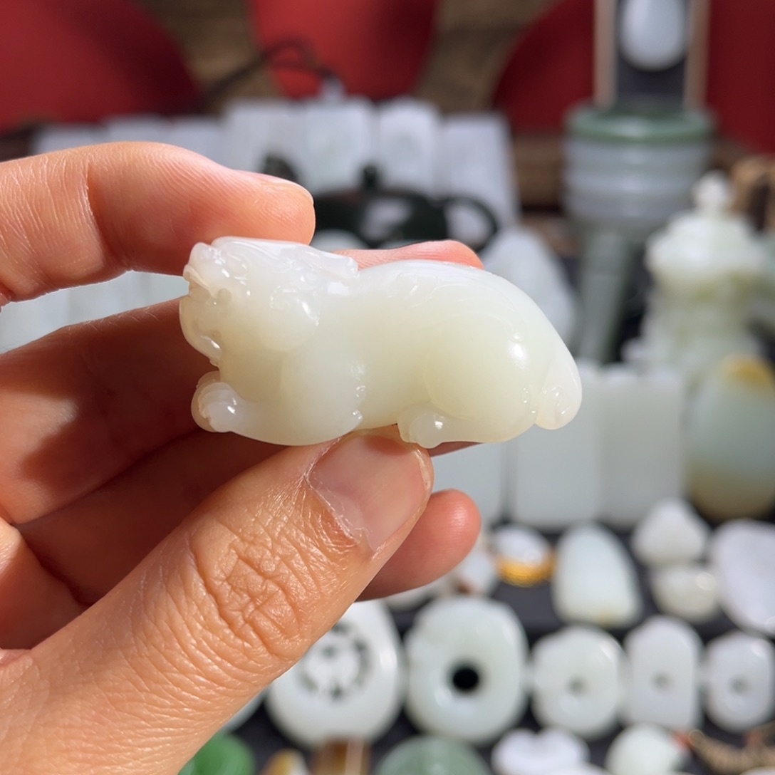 和田玉吊坠(不含链)18K金镶嵌