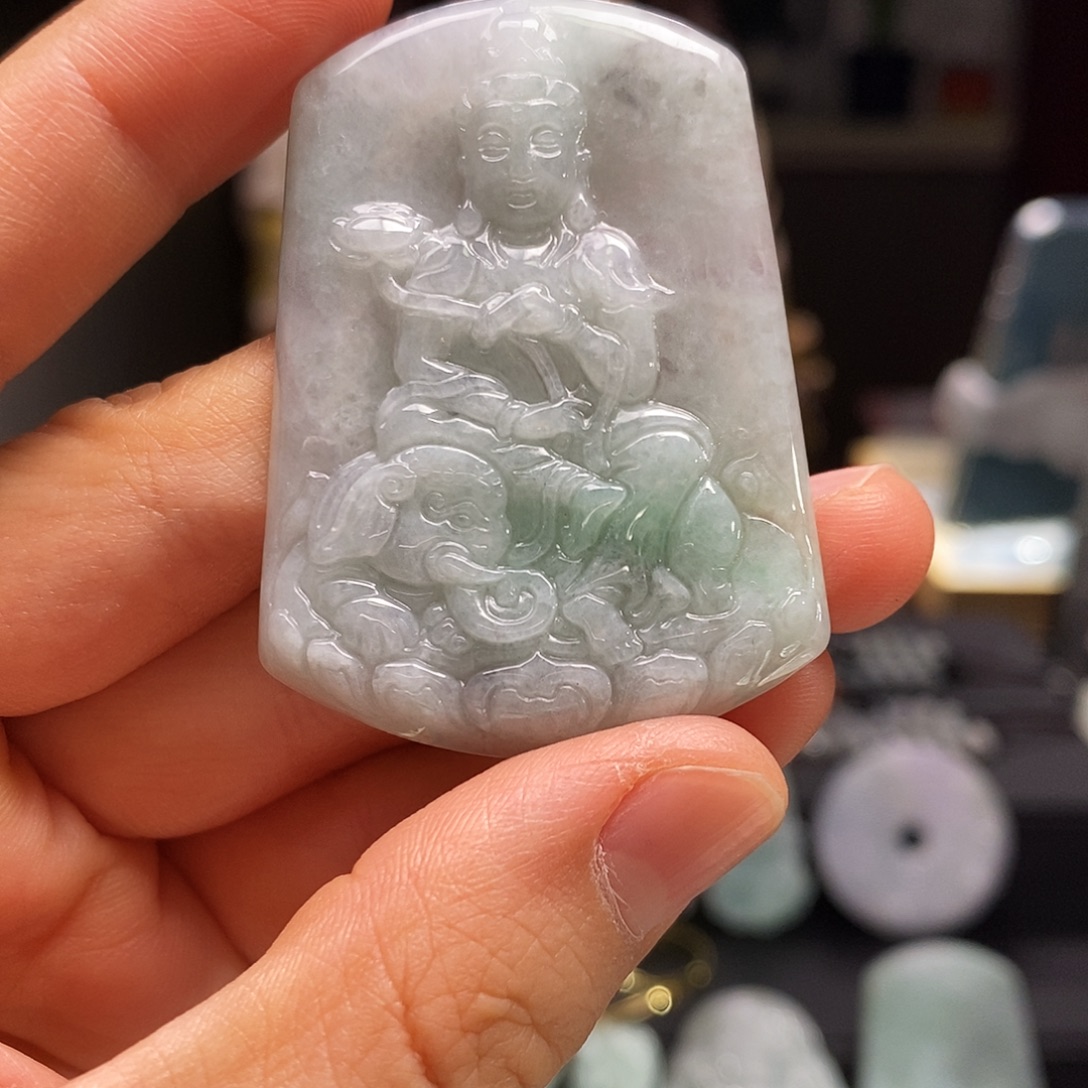 翡翠未镶嵌颈饰普贤