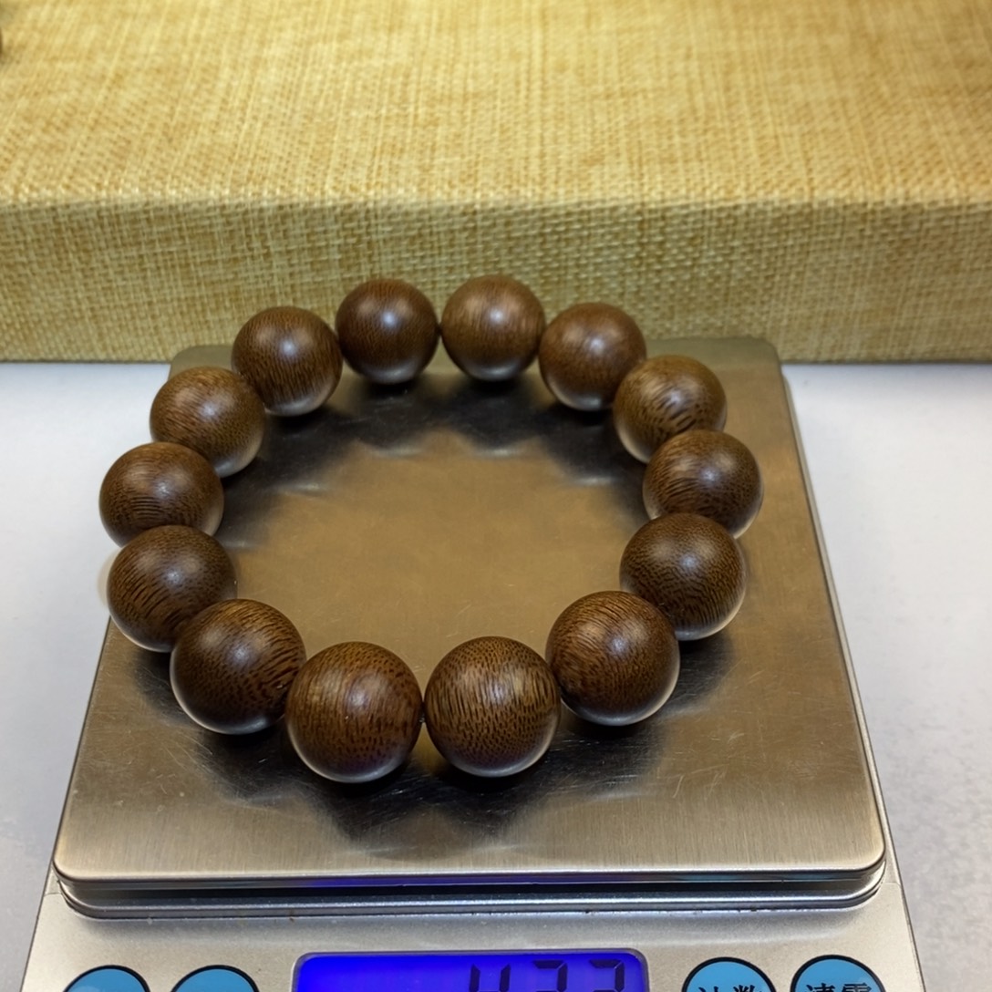 疆***亲沉香手串芽庄红土沉香