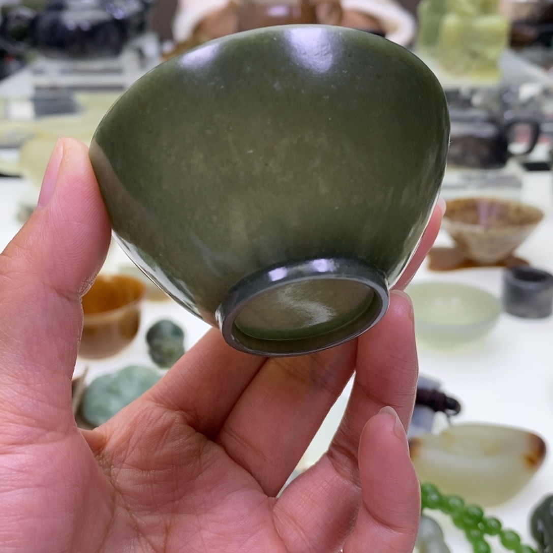 和田玉杯子未镶嵌