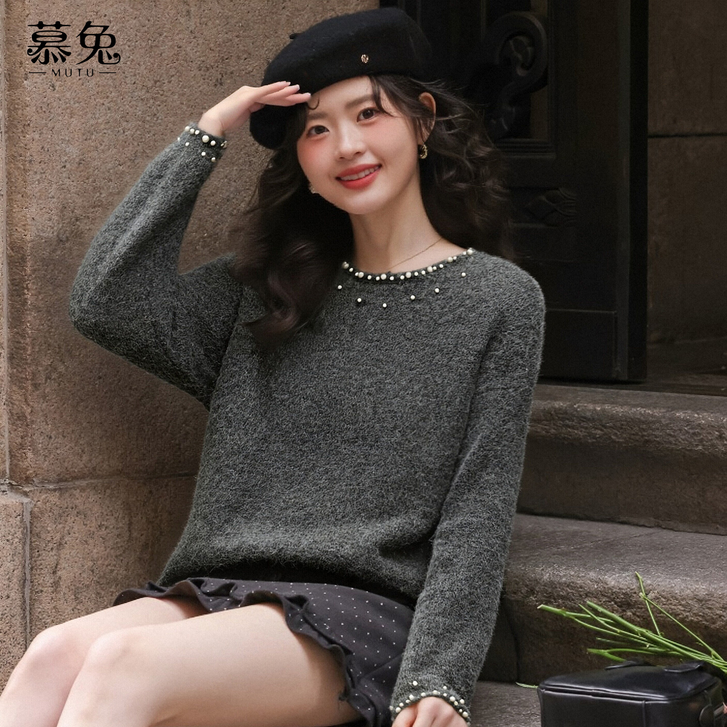 慕兔法式气质圆领套头毛衣女冬季新款设计感小众宽松上衣TU31851