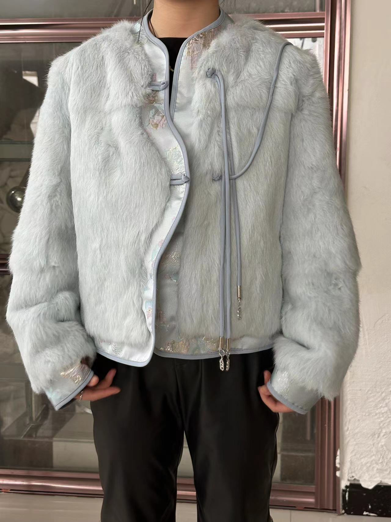 2025年设计师短外套女款大衣（以直播间价格为准）