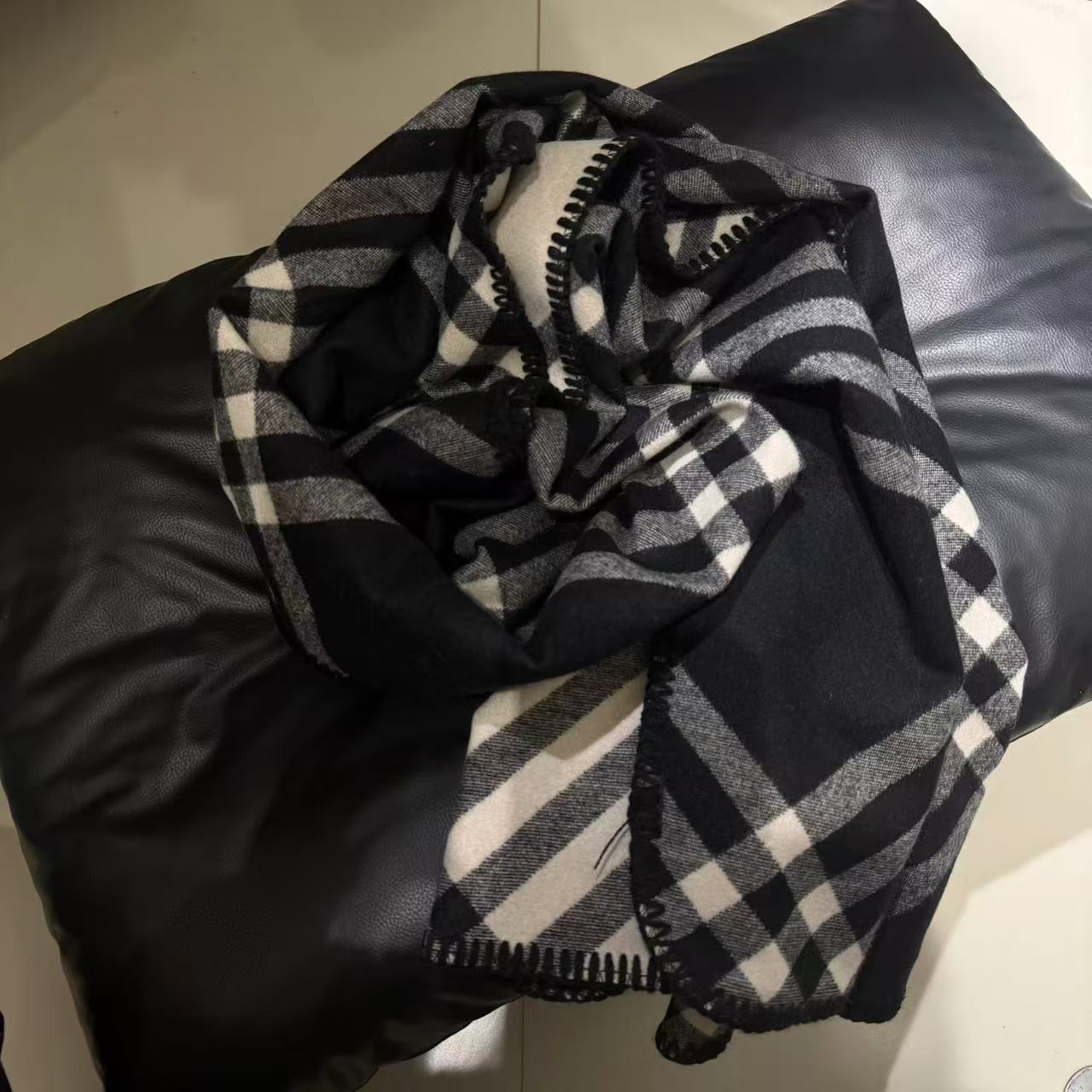 【小个家】针织锁边格子毛呢围巾