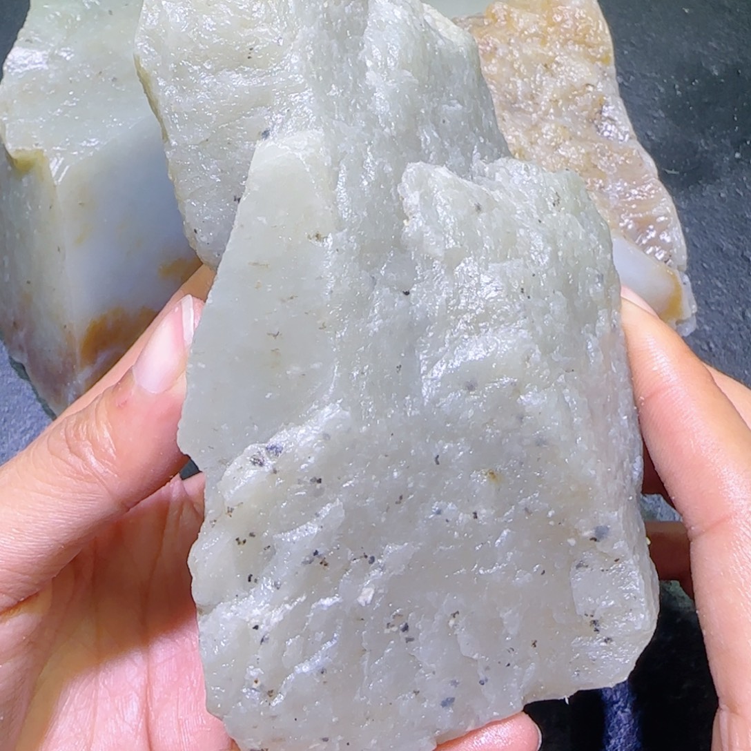 和田玉未镶嵌珠宝半成品