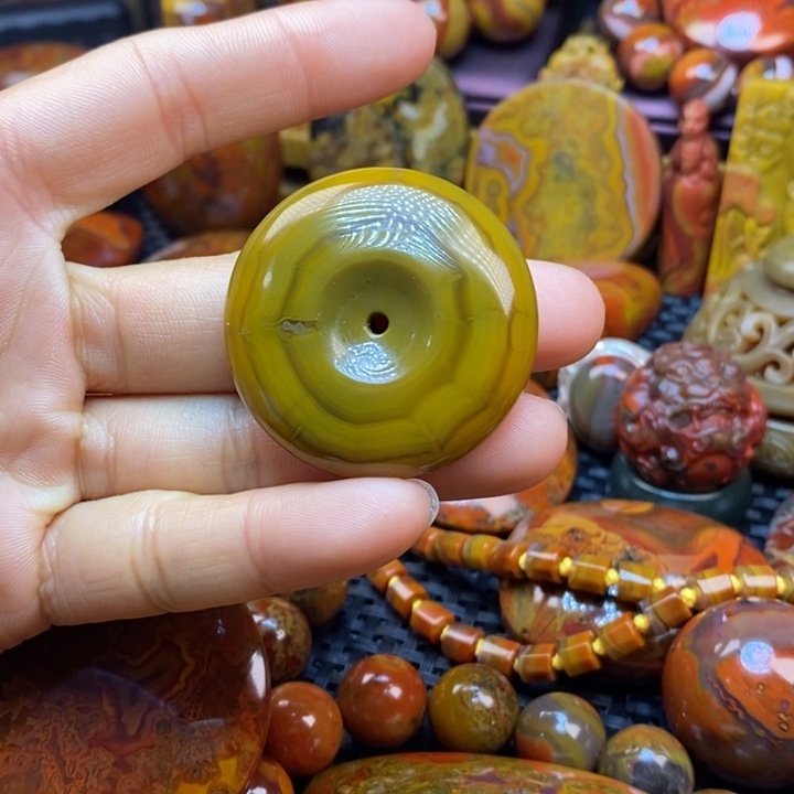 玛瑙/玉髓颈饰未镶嵌小*瓜