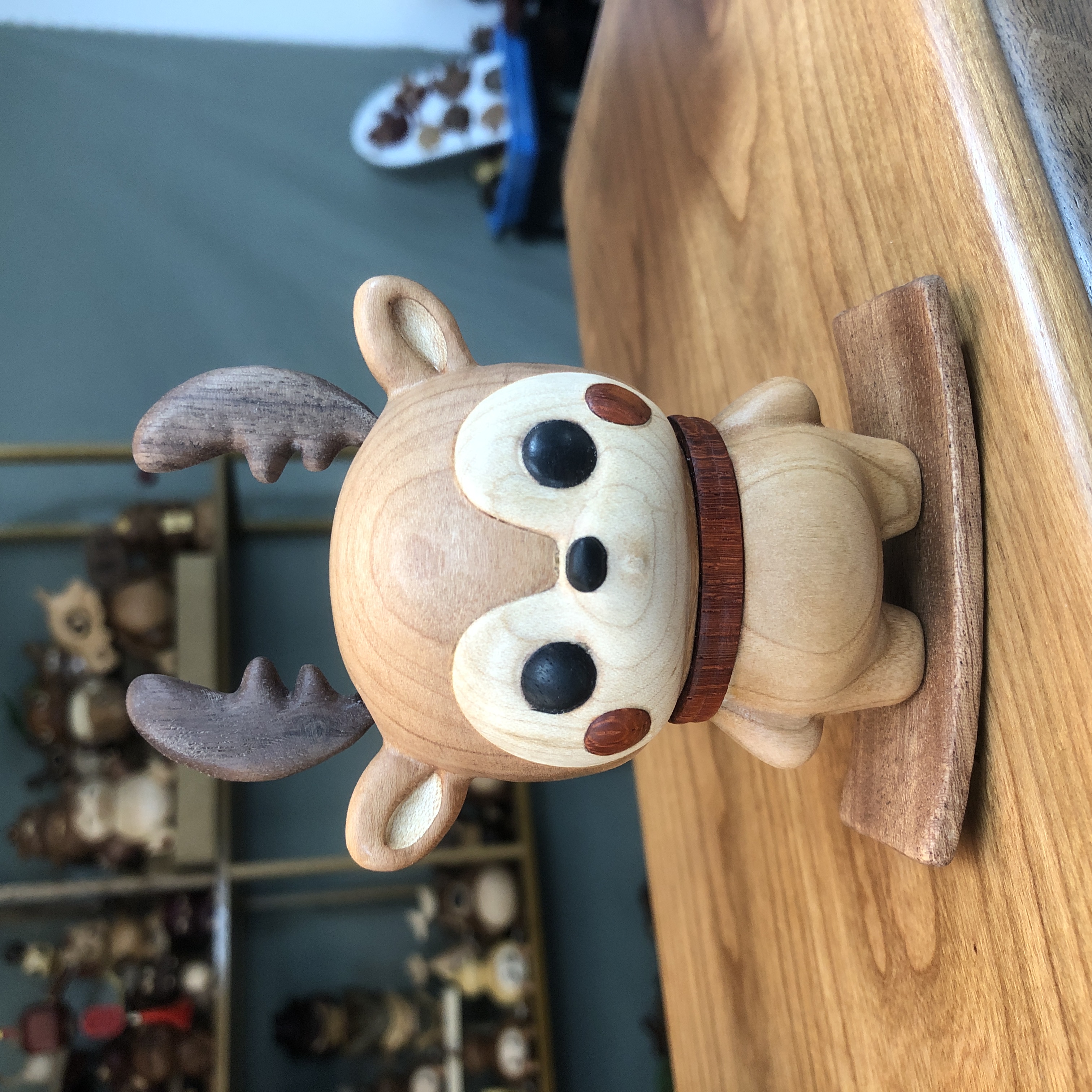 圣诞小麋鹿樱桃木桌面摆件