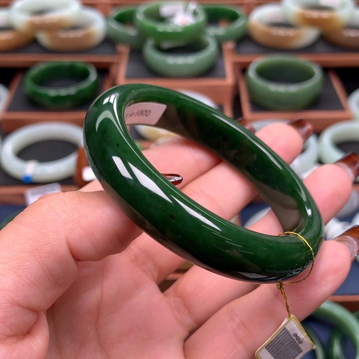 和田玉（碧玉）手镯未镶嵌