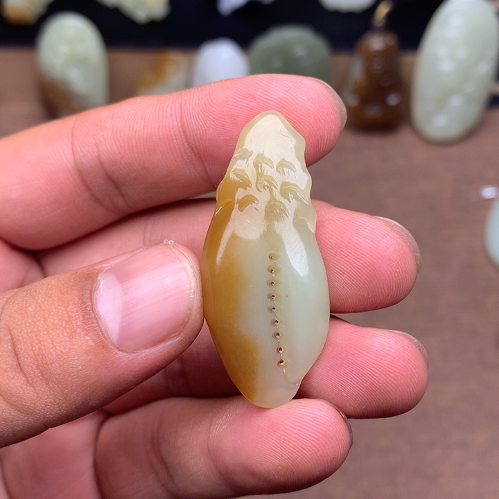 颈饰未镶嵌和田玉